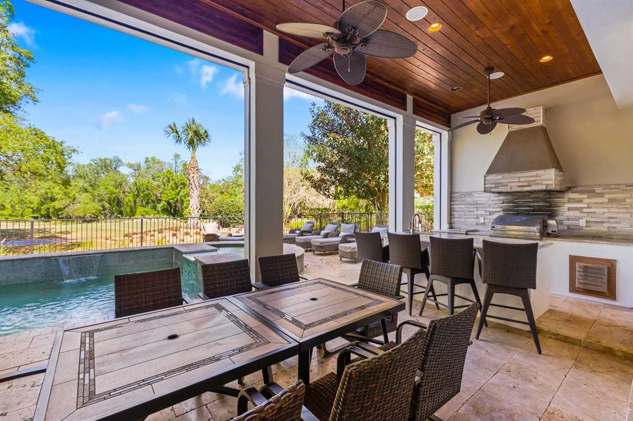 vacation rental condos